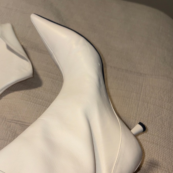 Jimmy Choo Leather Cream Heeled Boots size 39.5 with dust bag. EUC. - Picture 9 of 10
